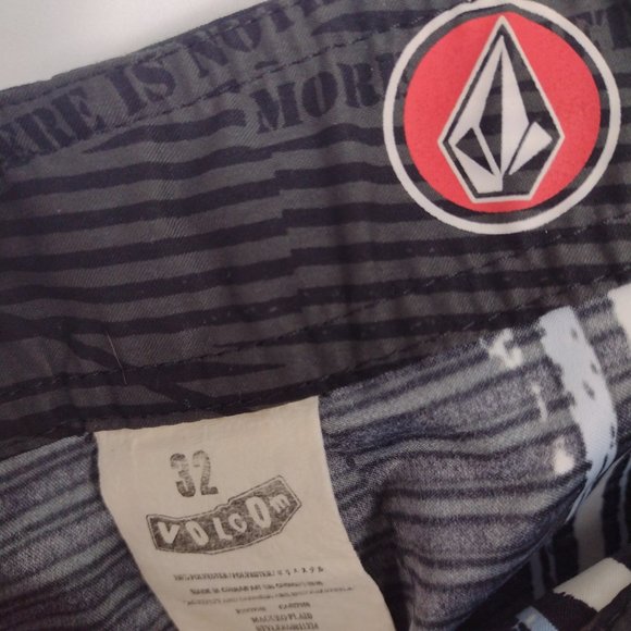 Volcom Boardies Pure Function V2S 2 Way Stretch Cargo Side Pocket Board Shorts - Picture 4 of 8